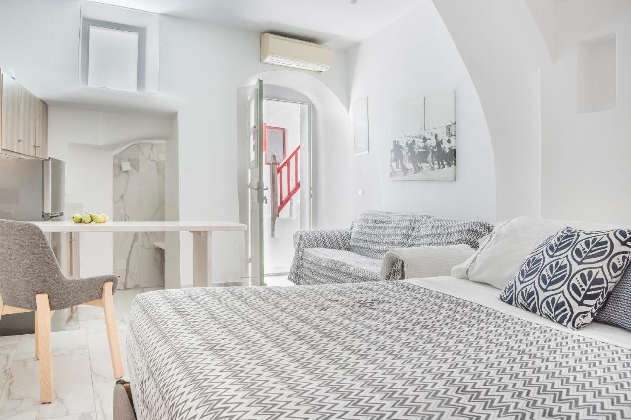 Kostantis Town Suites Mykonos Town エクステリア 写真