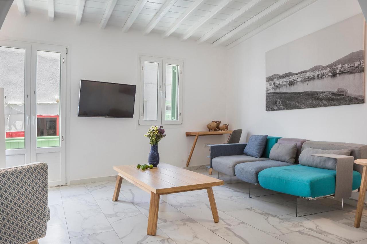 Kostantis Town Suites Mykonos Town エクステリア 写真