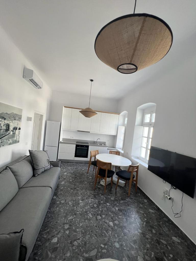 Kostantis Town Suites Mykonos Town エクステリア 写真